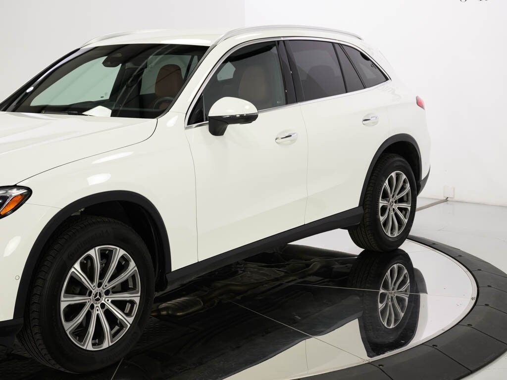 2023 Mercedes-Benz GLC 300 Parking Package Distronic   - Photo 14 - Sarasota, FL 34243