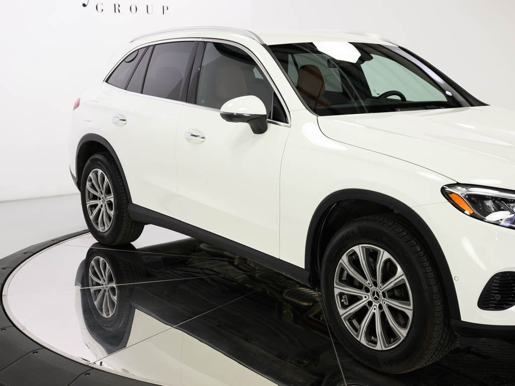 2023 Mercedes-Benz GLC 300 Parking Package Distronic   - Photo 13 - Sarasota, FL 34243