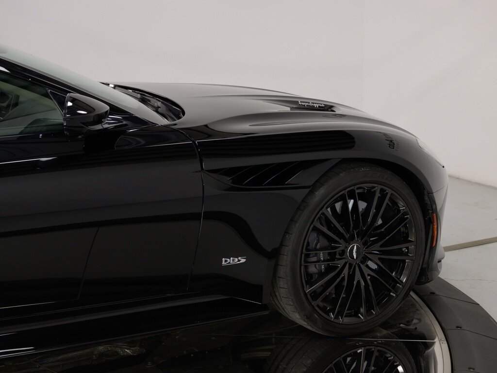 2020 Aston Martin DBS Superleggera $329K MSRP Bang & Olufsen Sound   - Photo 17 - Sarasota, FL 34243