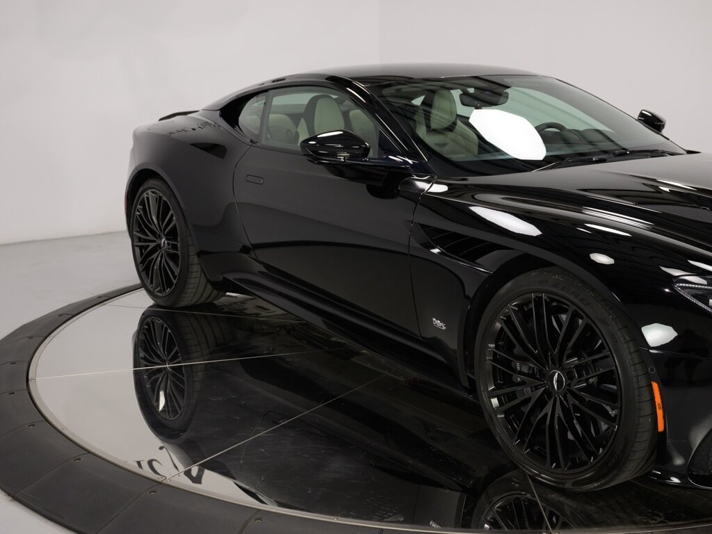 2020 Aston Martin DBS Superleggera $329K MSRP Bang & Olufsen Sound   - Photo 13 - Sarasota, FL 34243