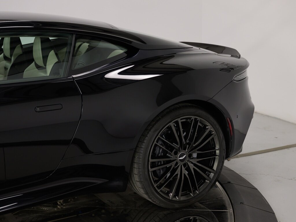 2020 Aston Martin DBS Superleggera $329K MSRP Bang & Olufsen Sound   - Photo 29 - Sarasota, FL 34243