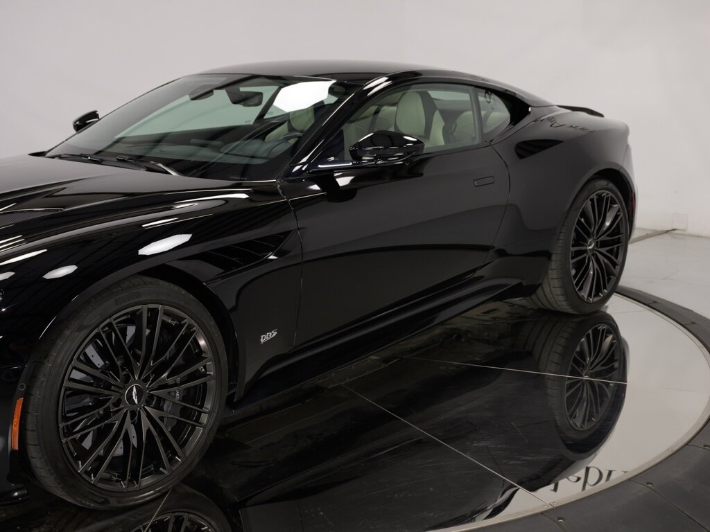 2020 Aston Martin DBS Superleggera $329K MSRP Bang & Olufsen Sound   - Photo 14 - Sarasota, FL 34243