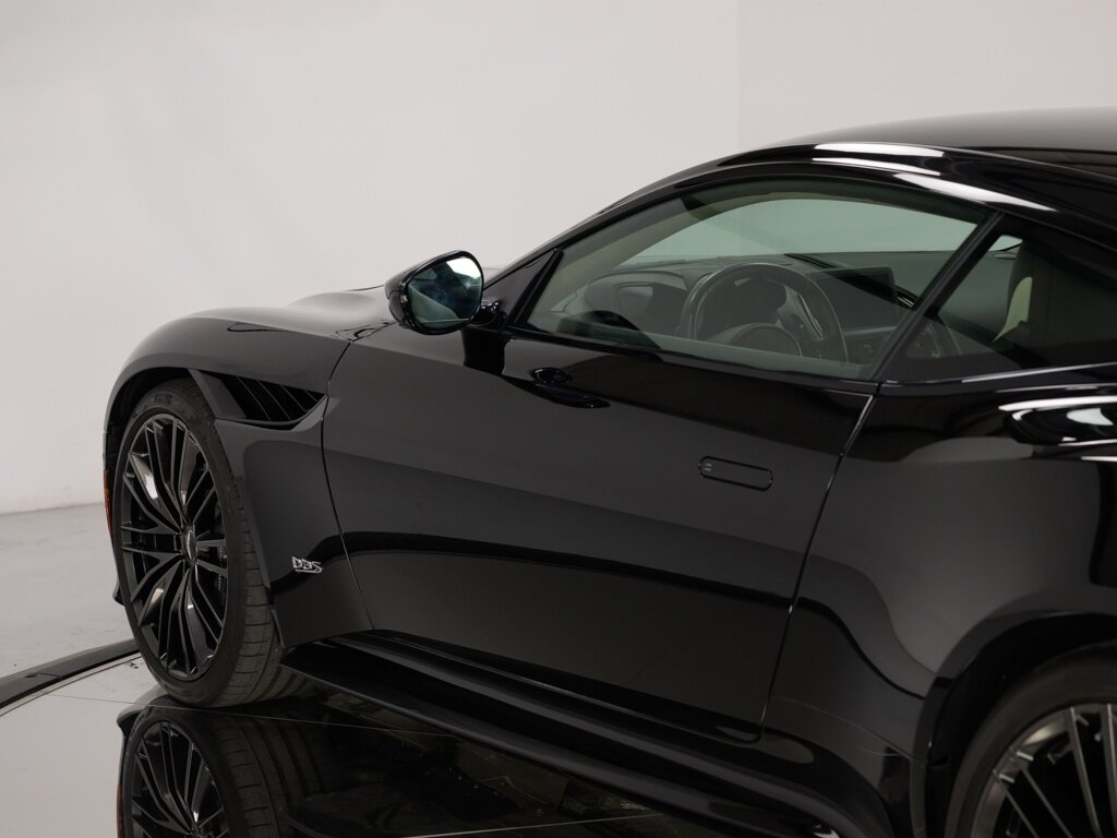 2020 Aston Martin DBS Superleggera $329K MSRP Bang & Olufsen Sound   - Photo 27 - Sarasota, FL 34243