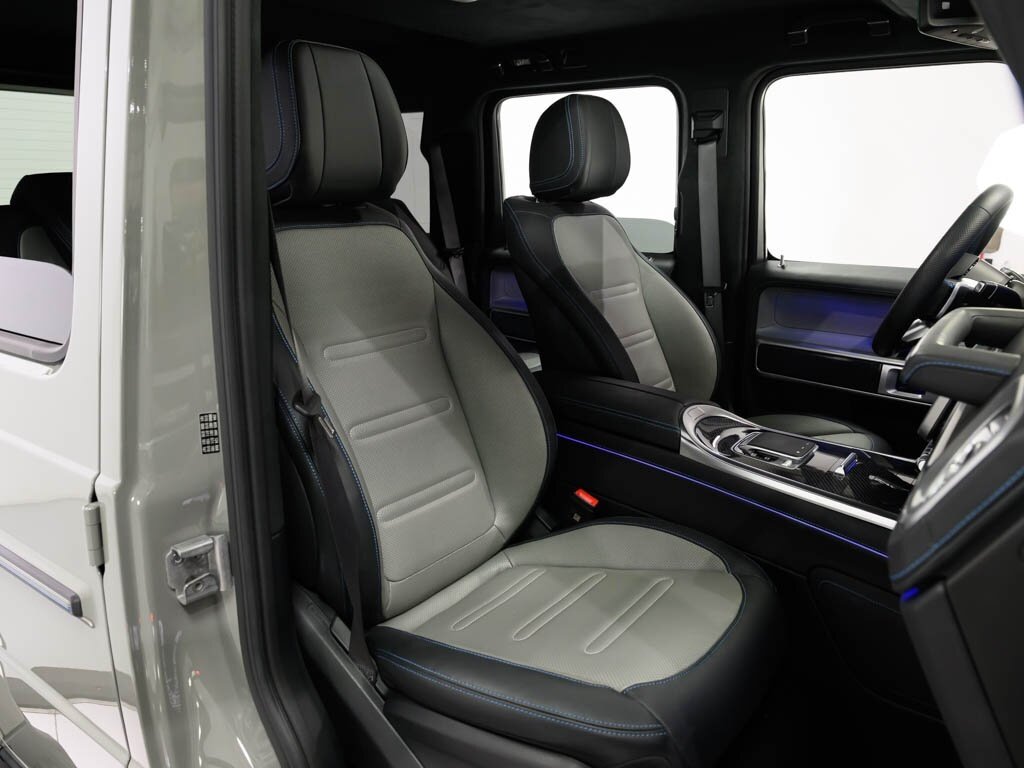 2025 Mercedes-Benz G580 EQ Technology Edition 1 $188K MSRP - Photo 43 - Sarasota, FL 34243