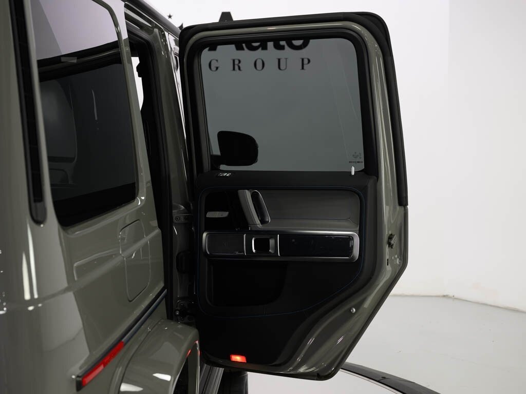 2025 Mercedes-Benz G580 EQ Technology Edition 1 $188K MSRP - Photo 41 - Sarasota, FL 34243