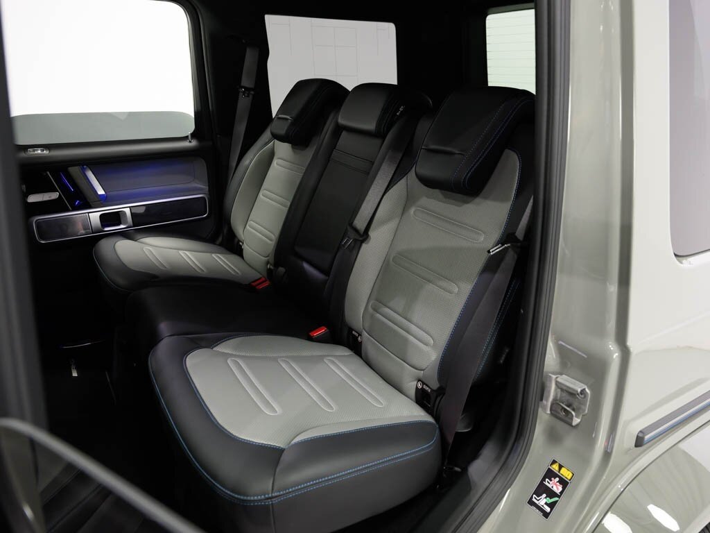 2025 Mercedes-Benz G580 EQ Technology Edition 1 $188K MSRP - Photo 46 - Sarasota, FL 34243