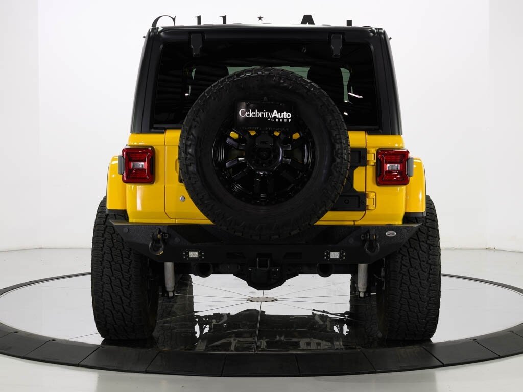 2019 Jeep Wrangler Unlimited Rubicon 4X4 20 " Fuel Wheels 3 " Lift   - Photo 11 - Sarasota, FL 34243