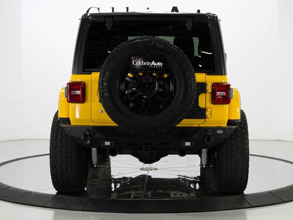 2019 Jeep Wrangler Unlimited Rubicon 4X4 20 " Fuel Wheels 3 " Lift   - Photo 12 - Sarasota, FL 34243