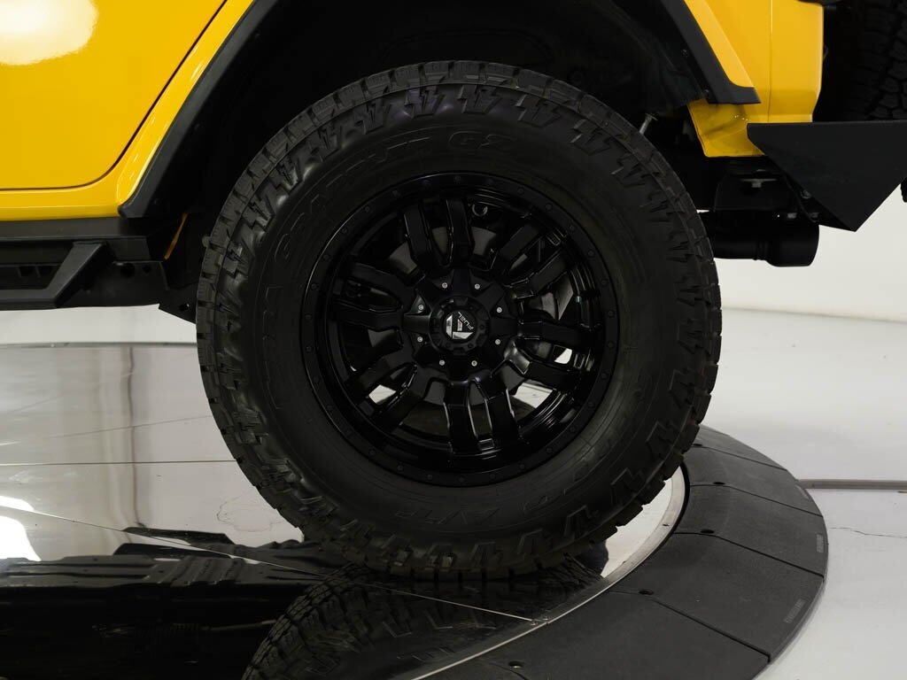 2019 Jeep Wrangler Unlimited Rubicon 4X4 20 " Fuel Wheels 3 " Lift   - Photo 48 - Sarasota, FL 34243