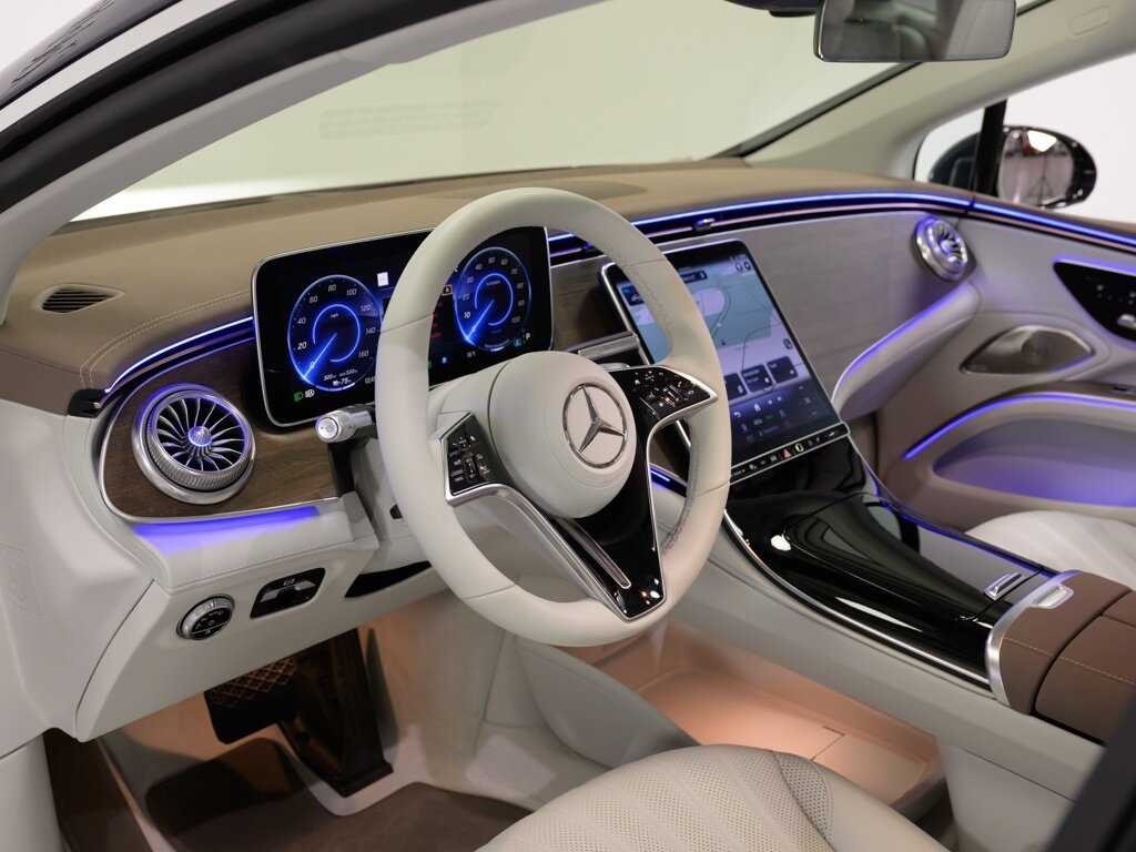 2023 Mercedes-Benz EQS 450 $107K MSRP Active Ambient Lighting   - Photo 47 - Sarasota, FL 34243