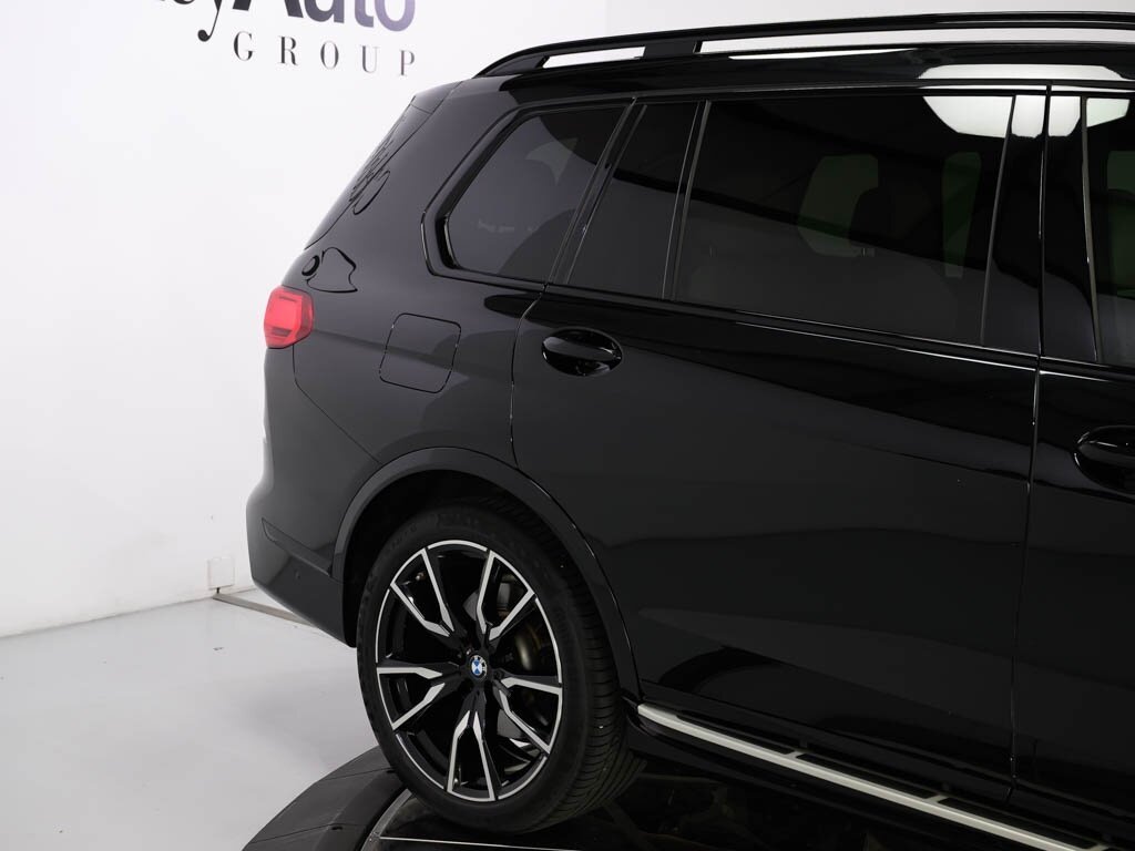 2022 BMW X7 xDrive40i M Sport Pkg Executive Pkg   - Photo 28 - Sarasota, FL 34243