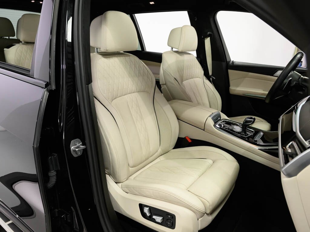 2022 BMW X7 xDrive40i M Sport Pkg Executive Pkg   - Photo 43 - Sarasota, FL 34243