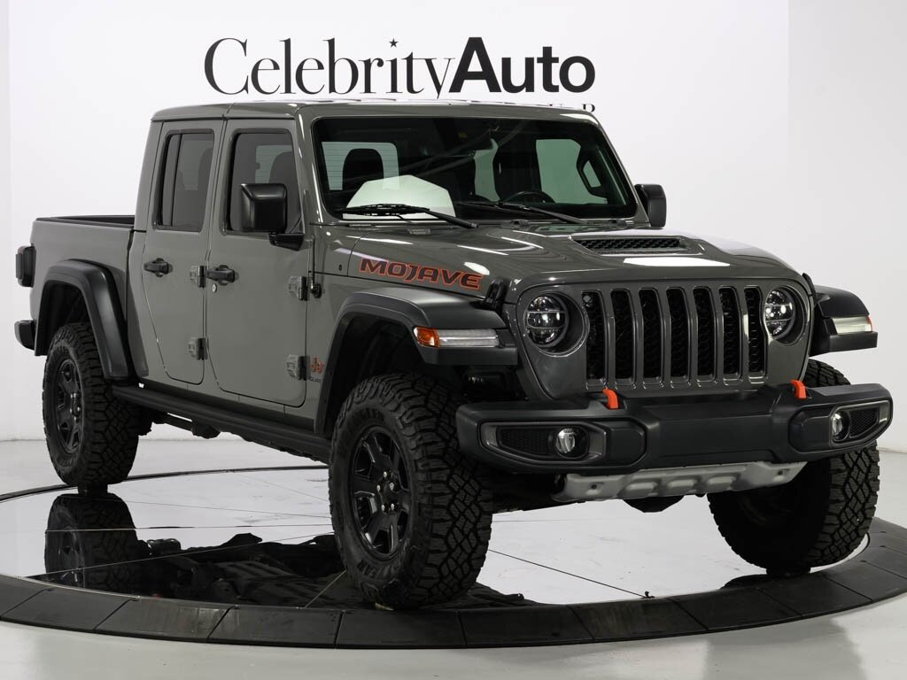 2020 Jeep Gladiator Mojave Leather Trimmed Bucket Seats Premium LED   - Photo 2 - Sarasota, FL 34243