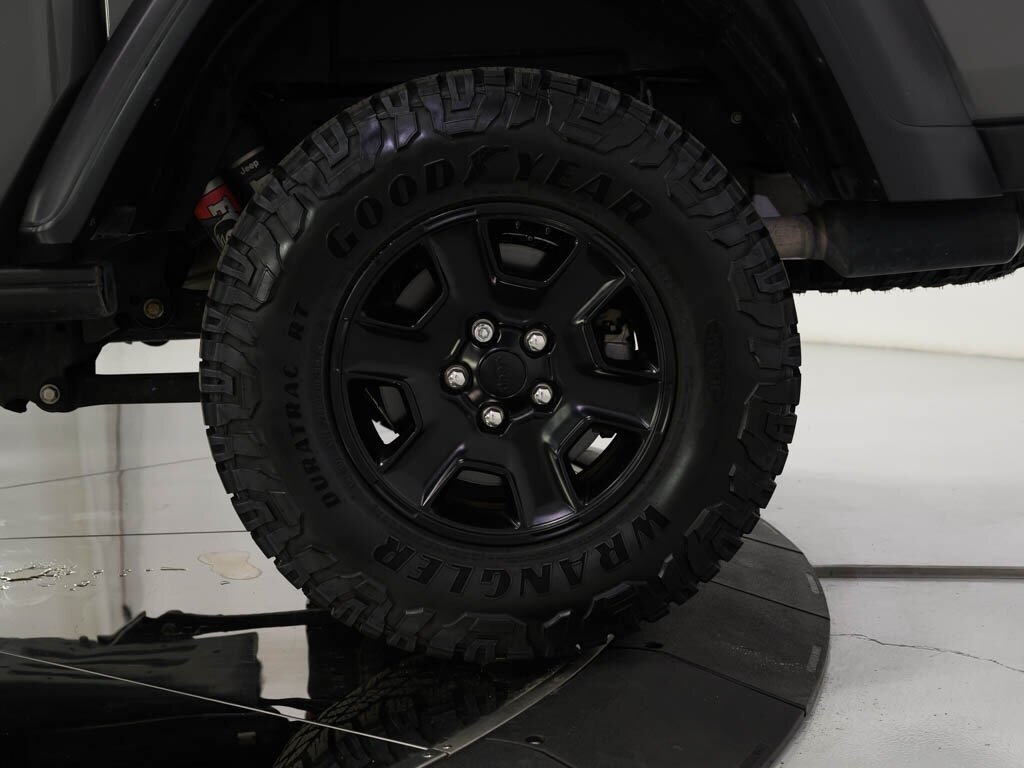 2020 Jeep Gladiator Mojave Leather Trimmed Bucket Seats Premium LED   - Photo 46 - Sarasota, FL 34243