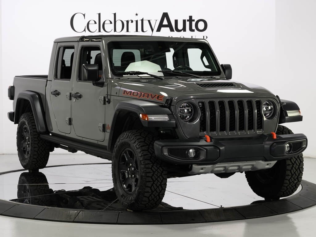 2020 Jeep Gladiator Mojave Leather Trimmed Bucket Seats Premium LED   - Photo 17 - Sarasota, FL 34243