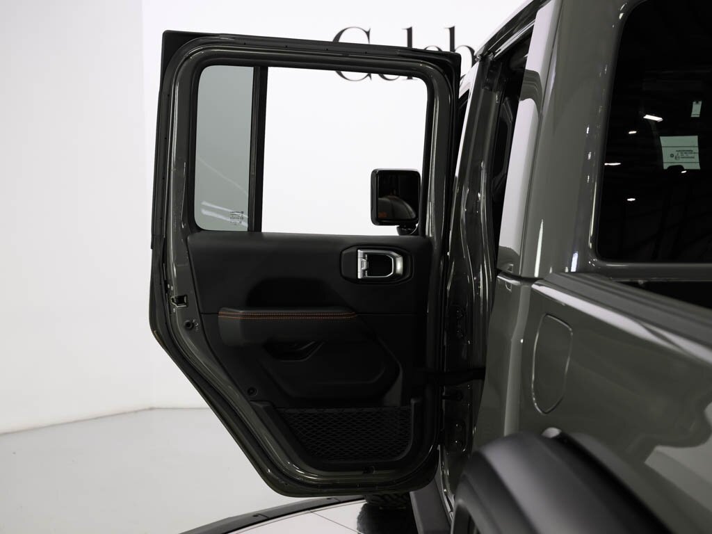 2020 Jeep Gladiator Mojave Leather Trimmed Bucket Seats Premium LED   - Photo 49 - Sarasota, FL 34243