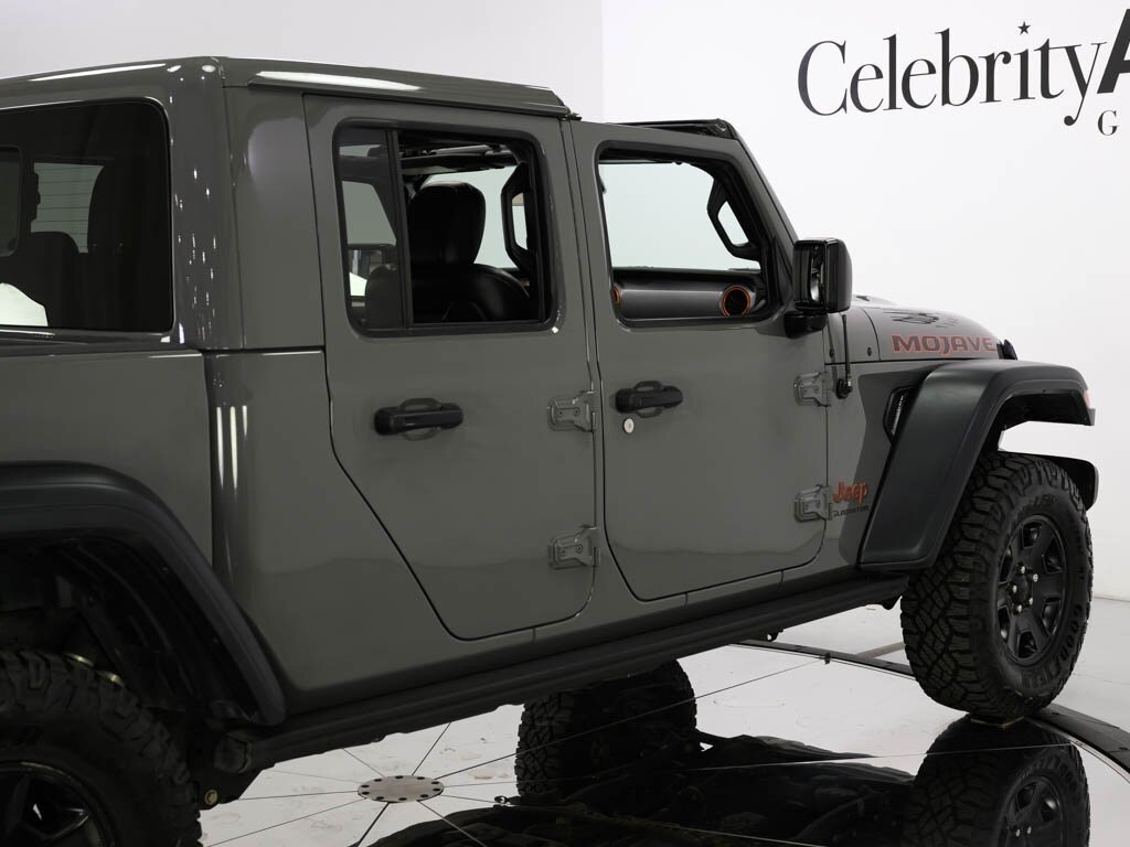 2020 Jeep Gladiator Mojave Leather Trimmed Bucket Seats Premium LED   - Photo 35 - Sarasota, FL 34243
