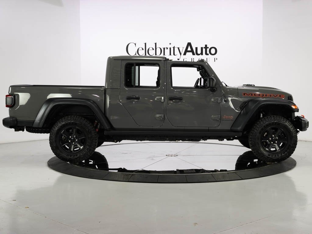 2020 Jeep Gladiator Mojave Leather Trimmed Bucket Seats Premium LED   - Photo 15 - Sarasota, FL 34243