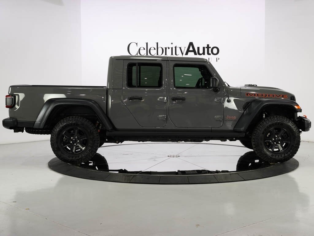 2020 Jeep Gladiator Mojave Leather Trimmed Bucket Seats Premium LED   - Photo 16 - Sarasota, FL 34243