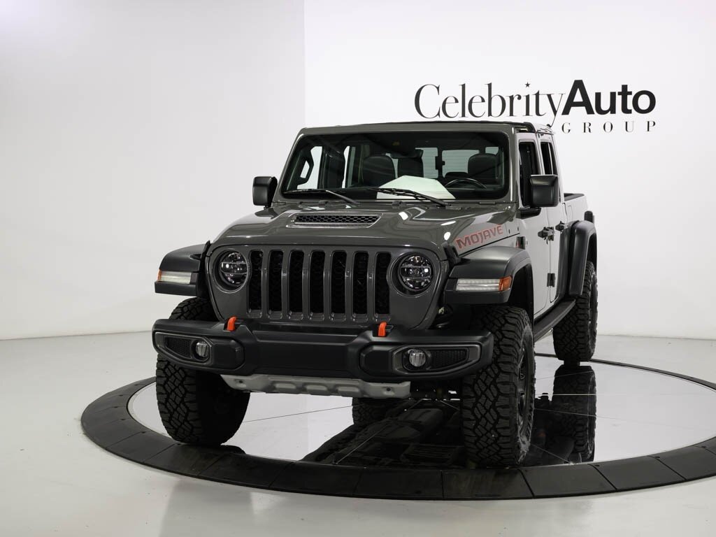 2020 Jeep Gladiator Mojave Leather Trimmed Bucket Seats Premium LED   - Photo 29 - Sarasota, FL 34243