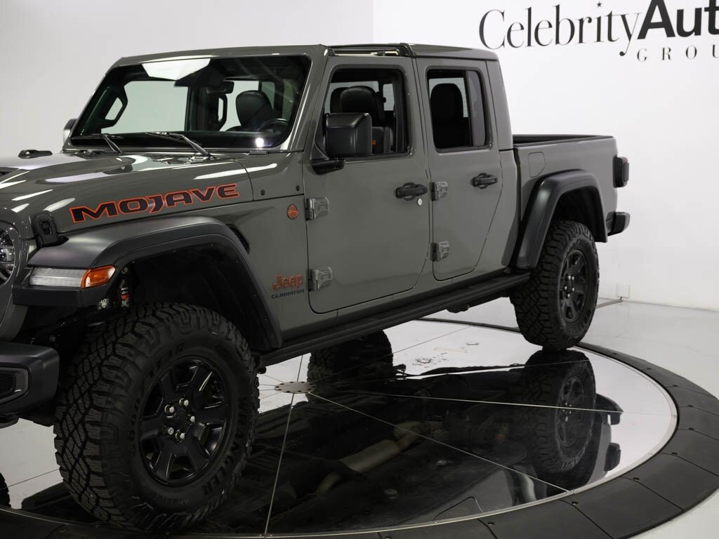 2020 Jeep Gladiator Mojave Leather Trimmed Bucket Seats Premium LED   - Photo 21 - Sarasota, FL 34243