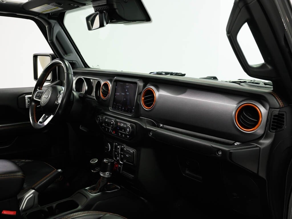 2020 Jeep Gladiator Mojave Leather Trimmed Bucket Seats Premium LED   - Photo 65 - Sarasota, FL 34243