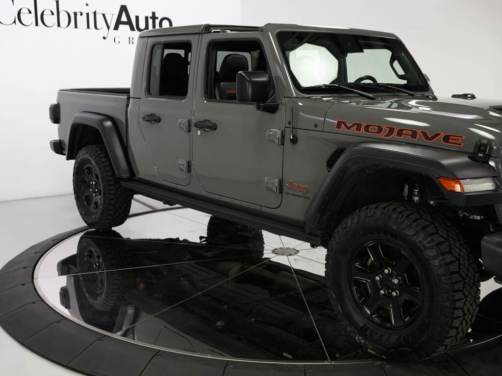 2020 Jeep Gladiator Mojave Leather Trimmed Bucket Seats Premium LED   - Photo 22 - Sarasota, FL 34243