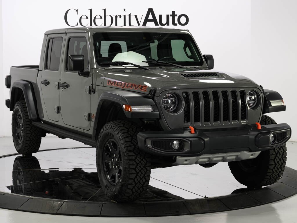 2020 Jeep Gladiator Mojave Leather Trimmed Bucket Seats Premium LED   - Photo 18 - Sarasota, FL 34243