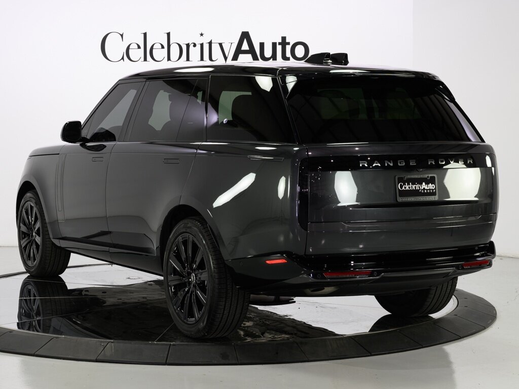 2025 Land Rover Range Rover P400 SE LWB 7 Passenger 22 " Gloss Black Wheels - Photo 5 - Sarasota, FL 34243