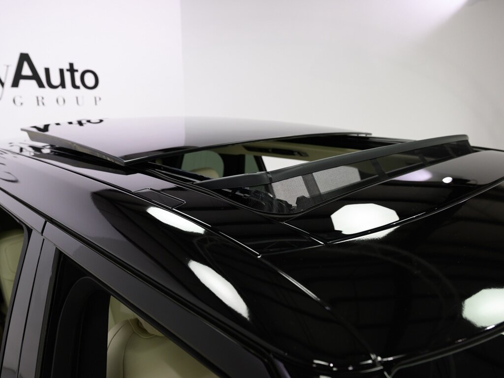 2025 Land Rover Range Rover P400 SE LWB 7 Passenger 22 " Gloss Black Wheels - Photo 32 - Sarasota, FL 34243