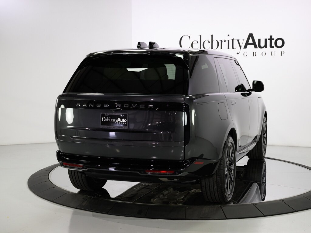 2025 Land Rover Range Rover P400 SE LWB 7 Passenger 22 " Gloss Black Wheels - Photo 30 - Sarasota, FL 34243