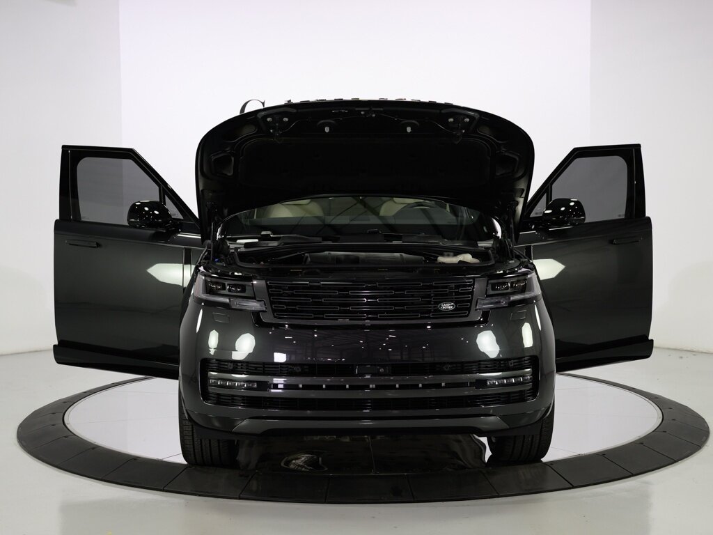2025 Land Rover Range Rover P400 SE LWB 7 Passenger 22 " Gloss Black Wheels - Photo 67 - Sarasota, FL 34243