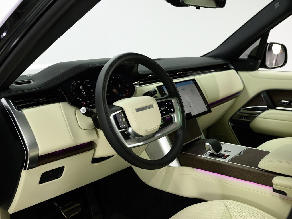 2025 Land Rover Range Rover P400 SE LWB 7 Passenger 22 " Gloss Black Wheels - Photo 50 - Sarasota, FL 34243