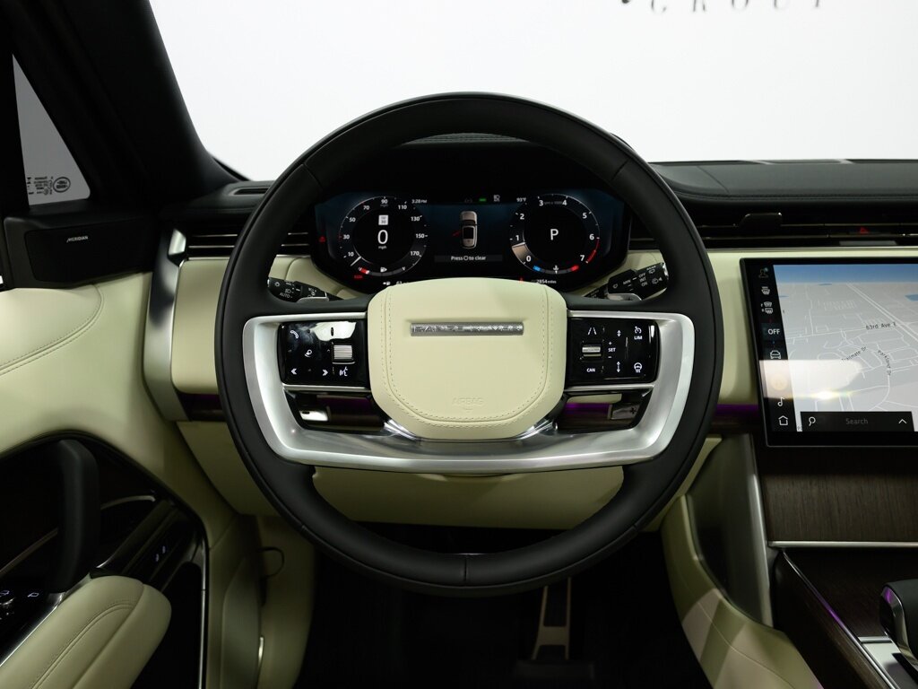 2025 Land Rover Range Rover P400 SE LWB 7 Passenger 22 " Gloss Black Wheels - Photo 51 - Sarasota, FL 34243