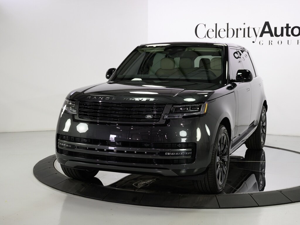 2025 Land Rover Range Rover P400 SE LWB 7 Passenger 22 " Gloss Black Wheels - Photo 20 - Sarasota, FL 34243
