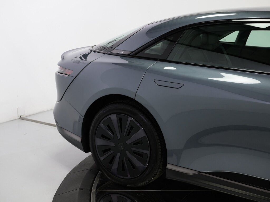 2025 Lucid Air Touring $88K MSRP Dream Drive Pro Convenience & Comfort Pk - Photo 28 - Sarasota, FL 34243