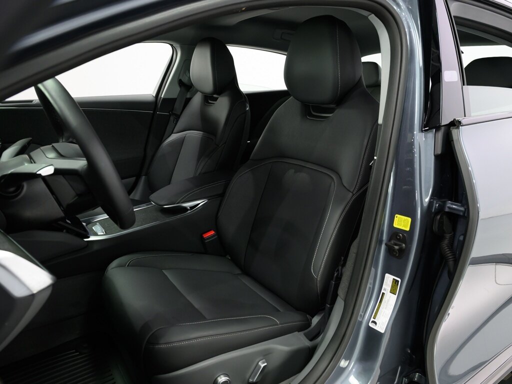2025 Lucid Air Touring $88K MSRP Dream Drive Pro Convenience & Comfort Pk - Photo 39 - Sarasota, FL 34243