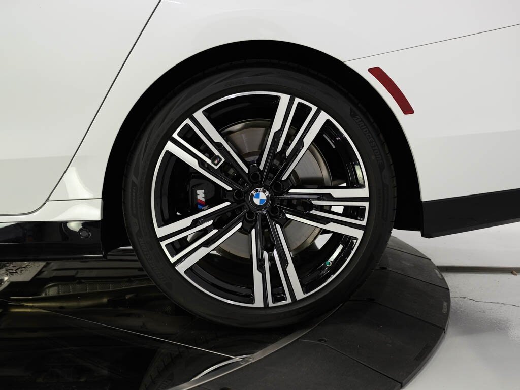 2024 BMW 740i $101K MSRP M Sport Professional Pkg   - Photo 35 - Sarasota, FL 34243