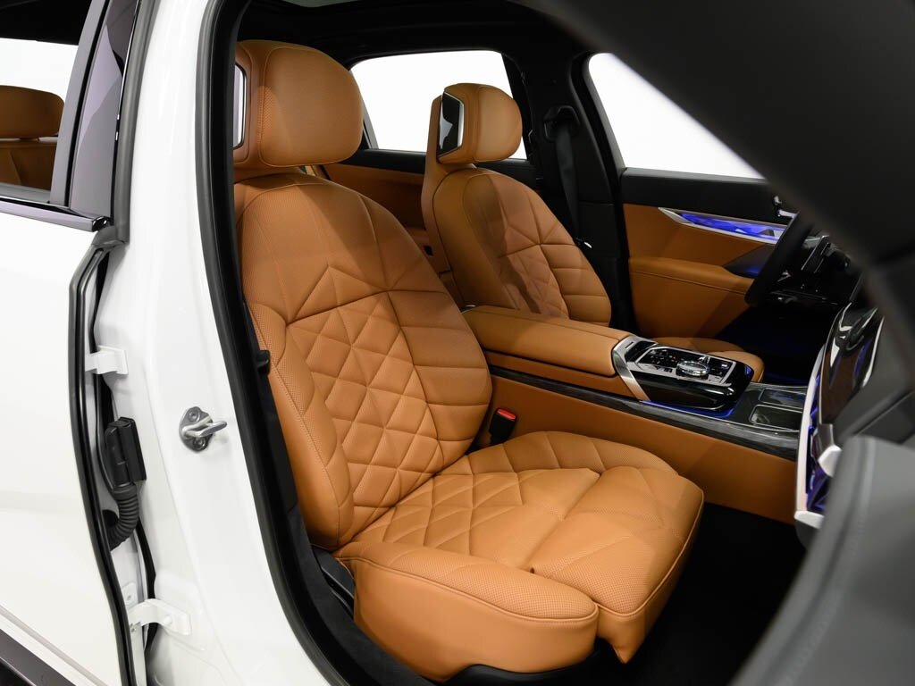 2024 BMW 740i $101K MSRP M Sport Professional Pkg   - Photo 41 - Sarasota, FL 34243