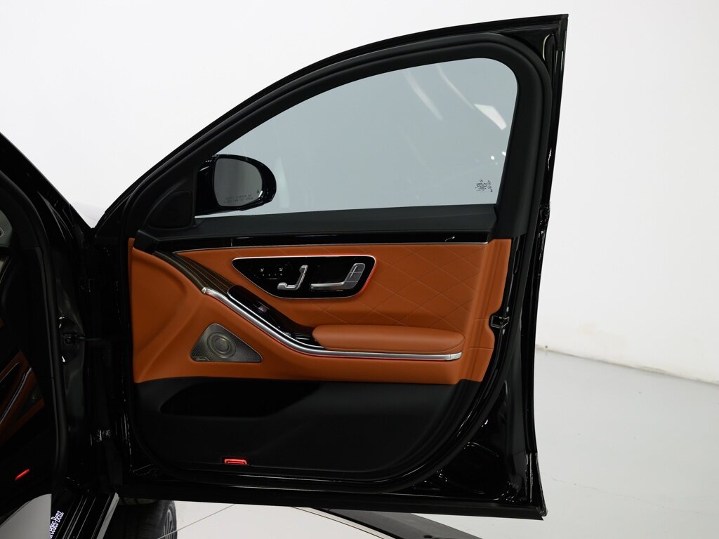 2023 Mercedes-Benz S580 4MATIC $135K Warmth and Comfort Pkg - Photo 39 - Sarasota, FL 34243