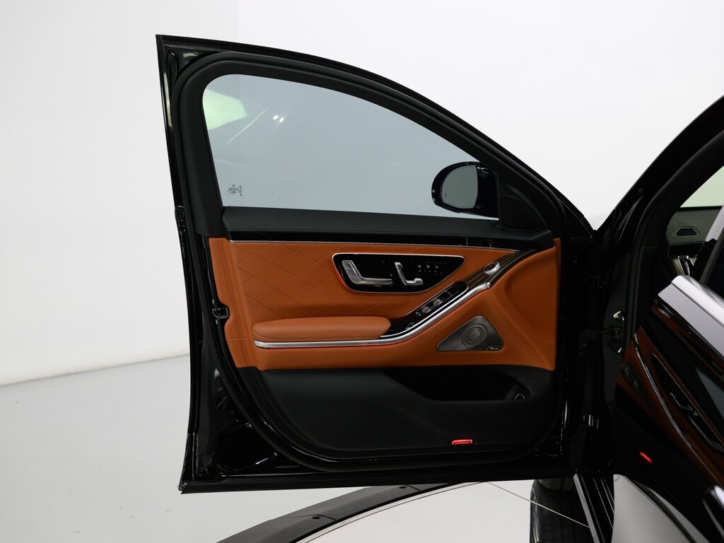2023 Mercedes-Benz S580 4MATIC $135K Warmth and Comfort Pkg - Photo 38 - Sarasota, FL 34243
