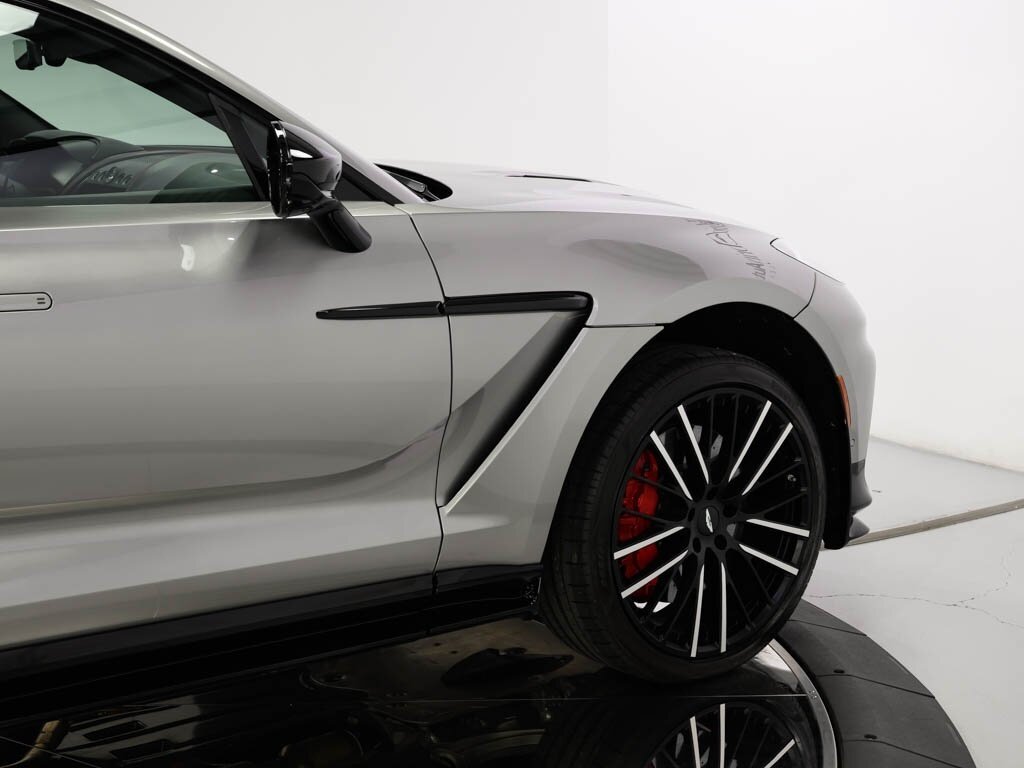 2023 Aston Martin DBX 707 $270K MSRP 23 " Satin Black Wheels   - Photo 17 - Sarasota, FL 34243