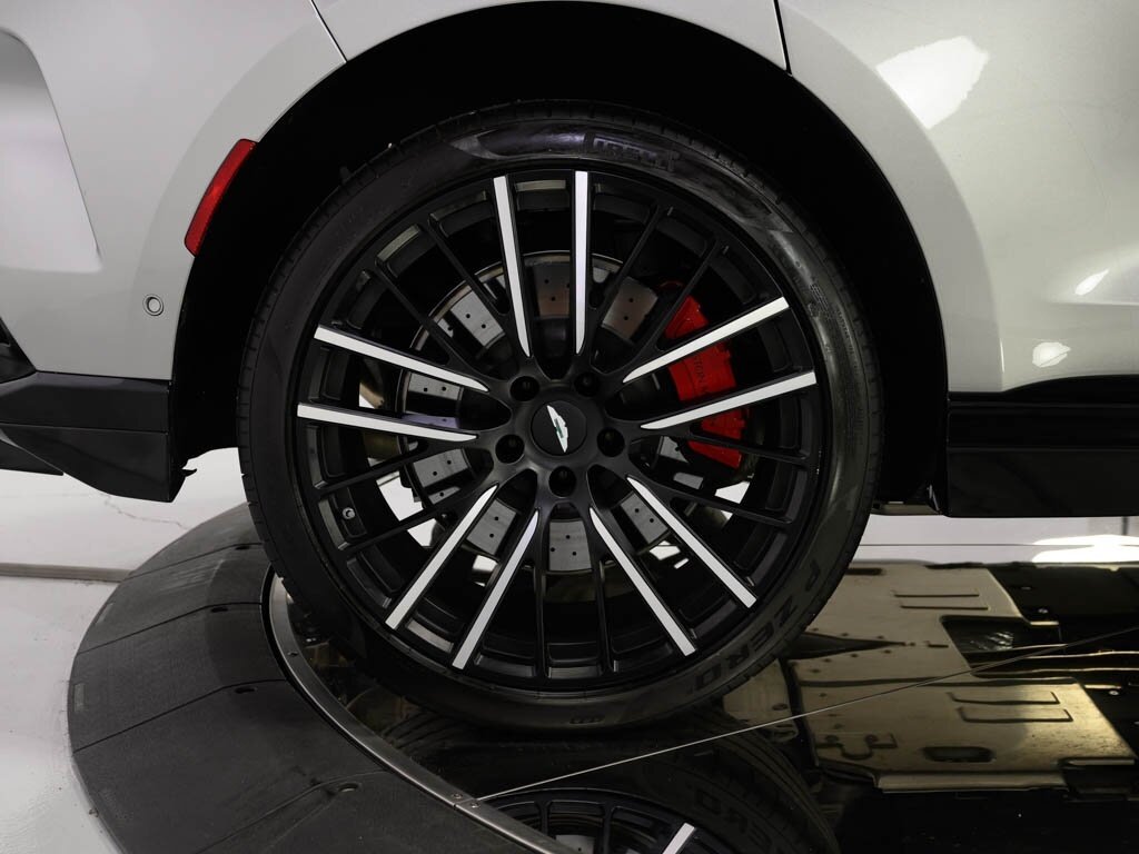 2023 Aston Martin DBX 707 $270K MSRP 23 " Satin Black Wheels   - Photo 33 - Sarasota, FL 34243