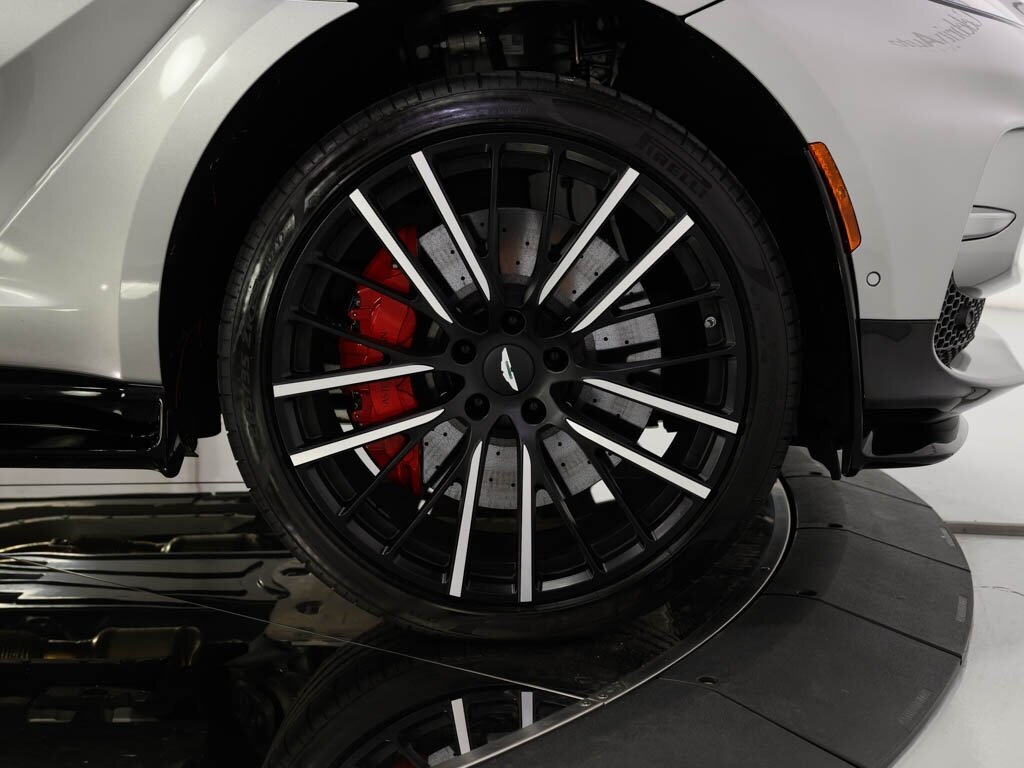 2023 Aston Martin DBX 707 $270K MSRP 23 " Satin Black Wheels   - Photo 32 - Sarasota, FL 34243