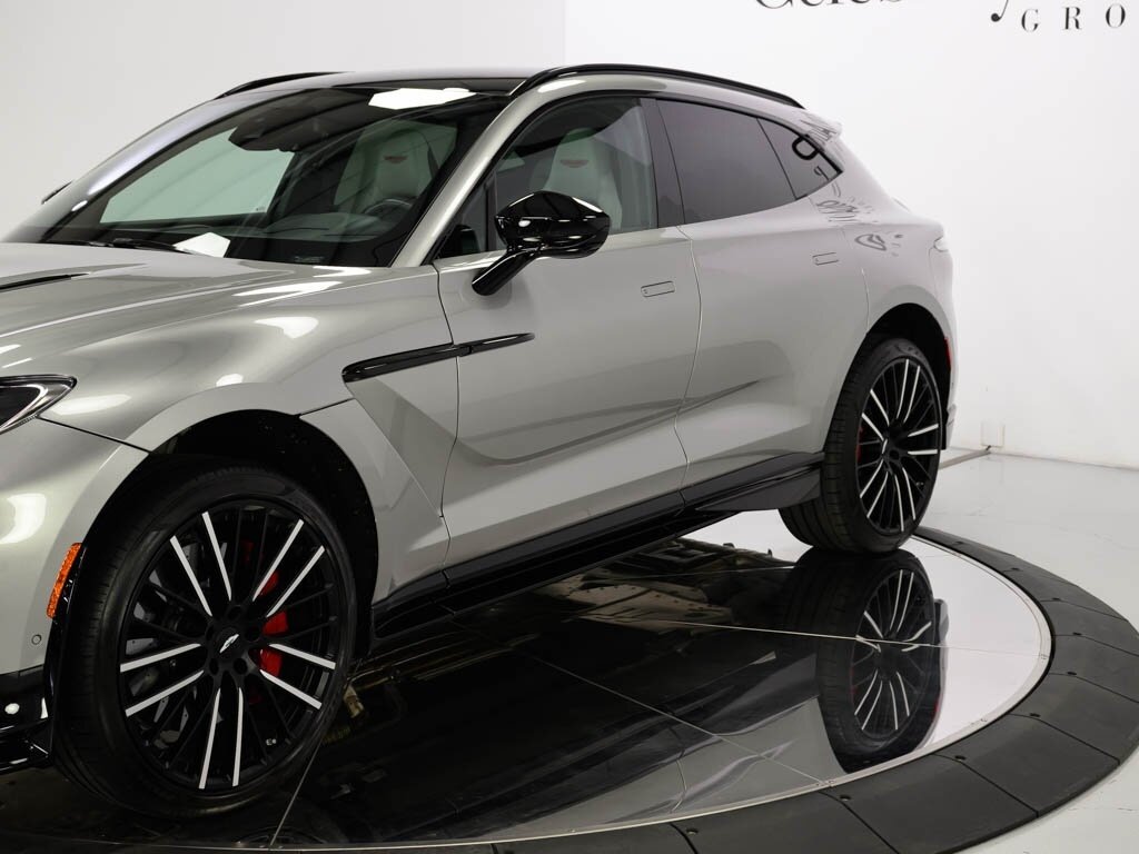 2023 Aston Martin DBX 707 $270K MSRP 23 " Satin Black Wheels   - Photo 14 - Sarasota, FL 34243