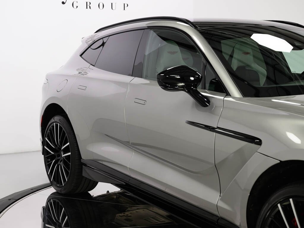 2023 Aston Martin DBX 707 $270K MSRP 23 " Satin Black Wheels   - Photo 15 - Sarasota, FL 34243