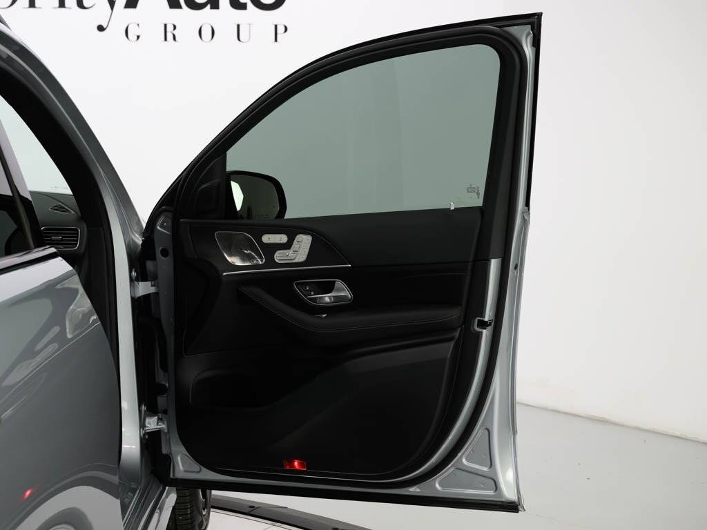 2025 Mercedes-Benz GLE 350 AMG Line Night Pkg Exclusive Trim   - Photo 39 - Sarasota, FL 34243