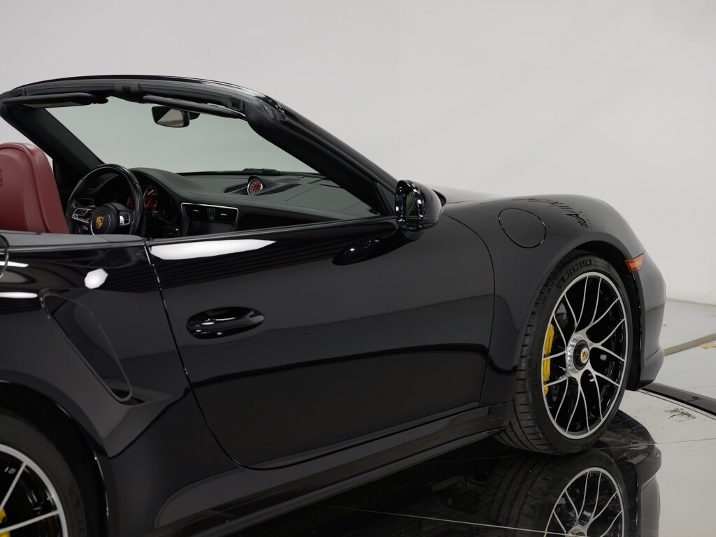 2019 Porsche 911 Turbo S Cabriolet $214K MSRP   - Photo 35 - Sarasota, FL 34243