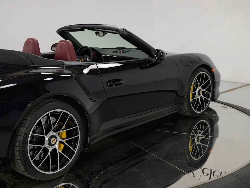 2019 Porsche 911 Turbo S Cabriolet $214K MSRP   - Photo 33 - Sarasota, FL 34243