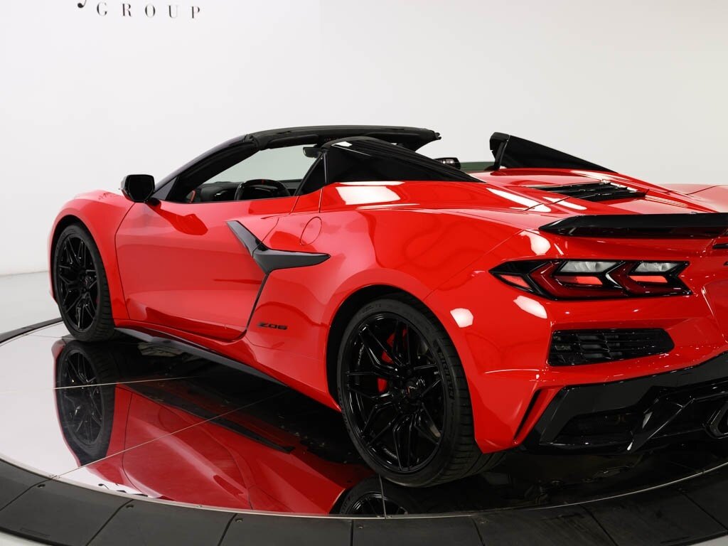 2023 Chevrolet Corvette Z06 Convertible 3LZ Black Spider Tech Wheels   - Photo 32 - Sarasota, FL 34243
